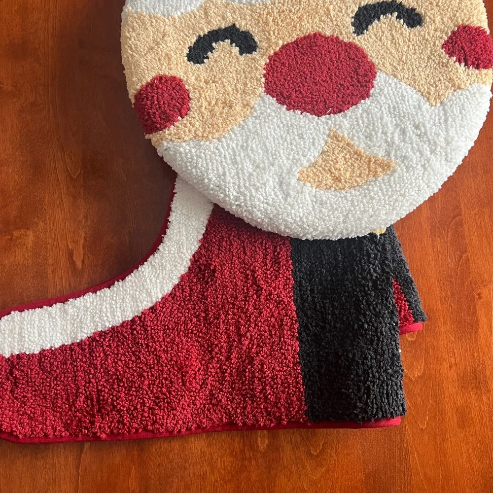 NWOT Red and White Santa Bathroom mat and toilet cover